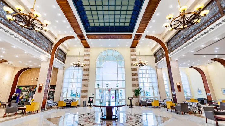 Royal Lagoons Resort & Aqua Park