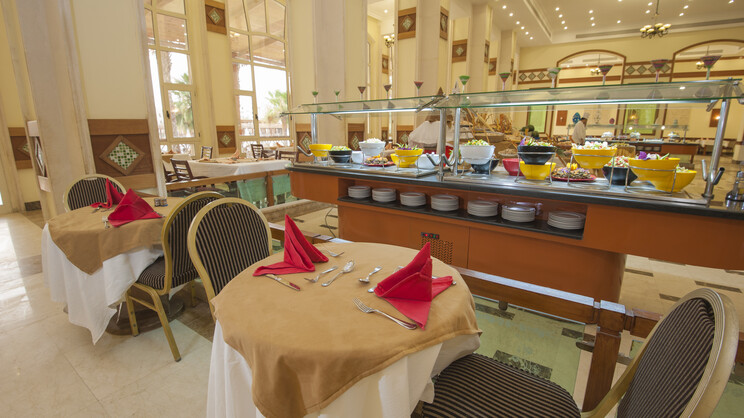 Royal Lagoons Resort & Aqua Park