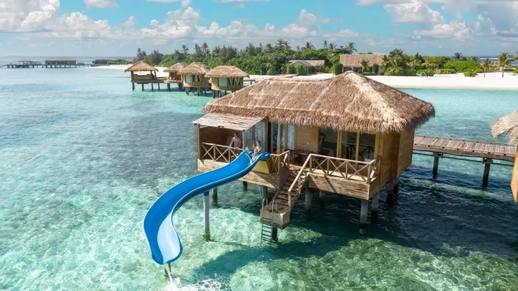 Aqua Suite with Slide