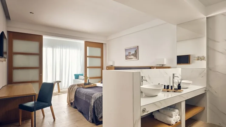 Deluxe Suite with Sea View
