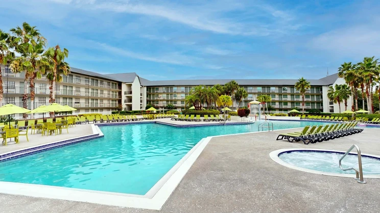 Avanti International Resort