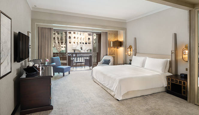 Palace Fountain View Room King with Breakfast