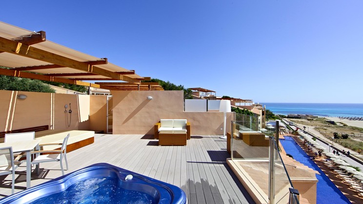 Zafiro Cala Mesquida