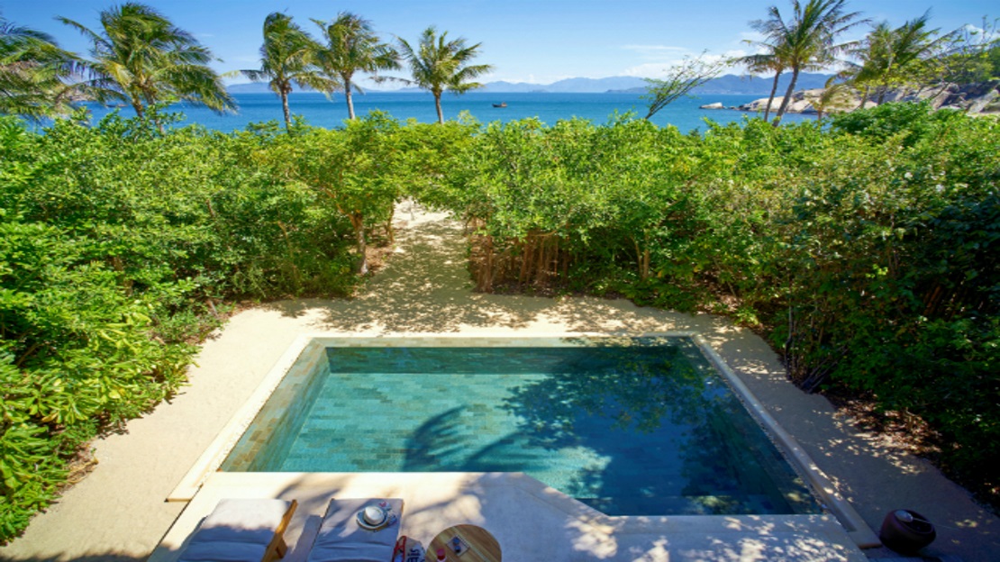 Beachfront Pool Villa