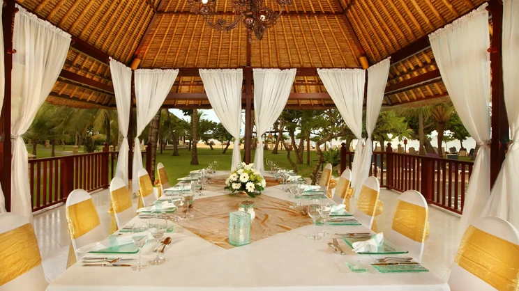 Nusa Dua Beach Hotel & Spa - A Handwritten Colllection