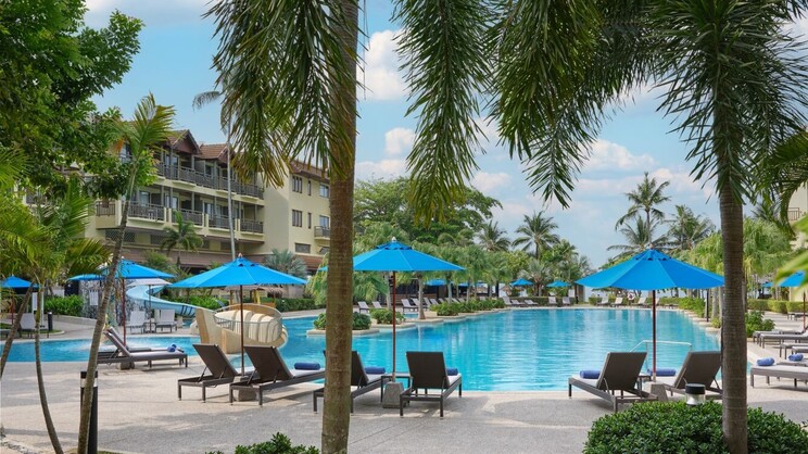 Phuket Marriott Resort and Spa Merlin Beach