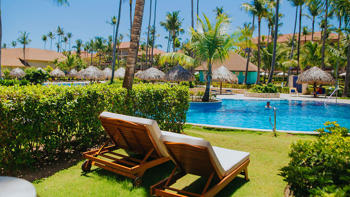 Majestic Junior Suite (Swim-up)