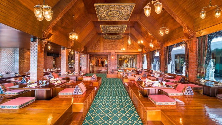 Royal Orchid Sheraton Hotel and Towers