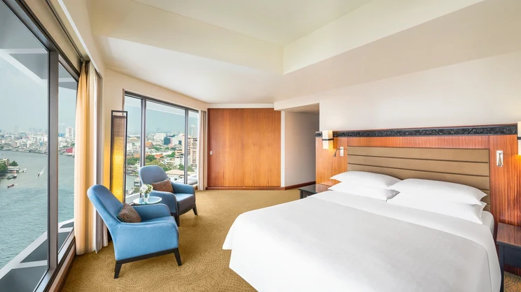 Royal Orchid Sheraton Hotel and Towers