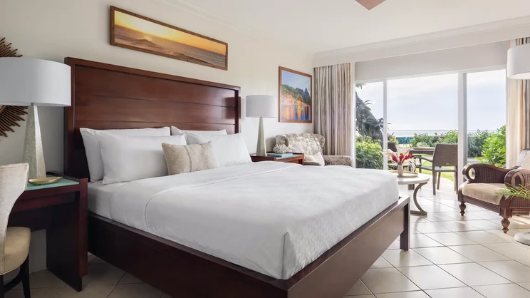 Emerald Beachfront Walkout Club Level Room