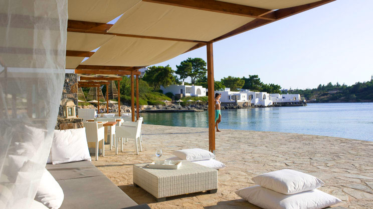 Minos Beach Art Hotel