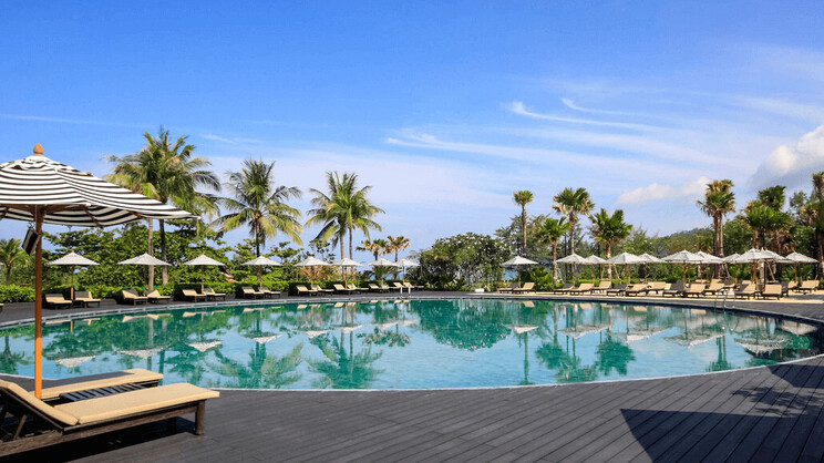 Pullman Phuket Karon Beach Resort