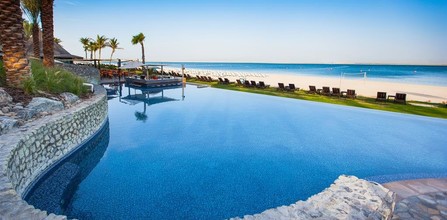 JA Palm Tree Court