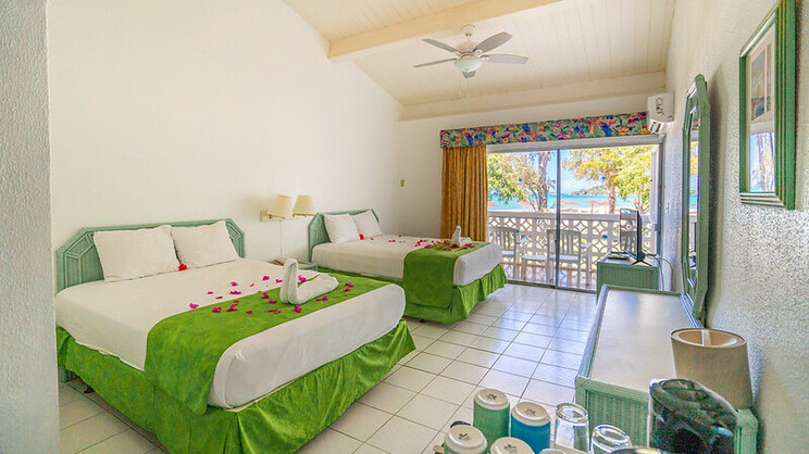 Jolly Beach, Antigua