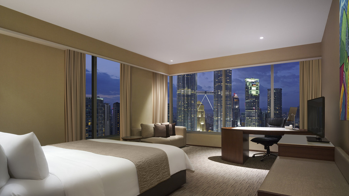 Executive Twin Towers View Room