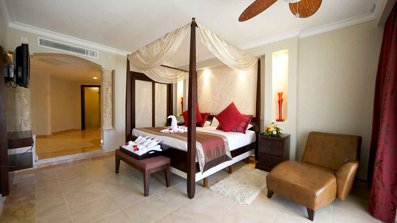 1 Bedroom Suite with Jacuzzi