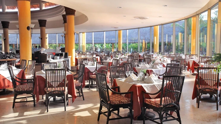 Barcelo Maya Colonial