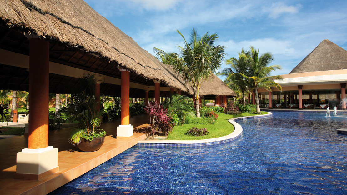 Barcelo Maya Colonial