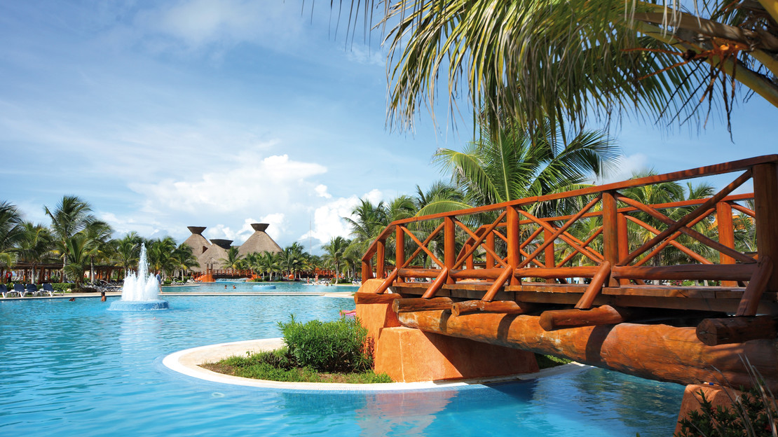 Barcelo Maya Colonial