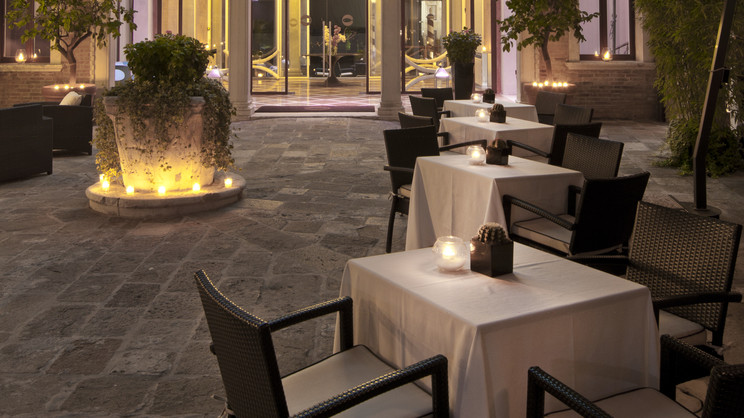 Sina Centurion Palace