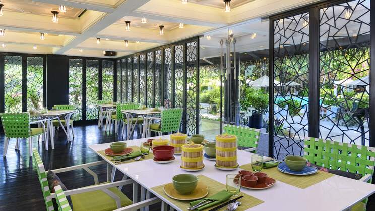 Sheraton Maldives Full Moon Resort & Spa