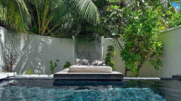 Grand Premier Beach Villa with Pool 