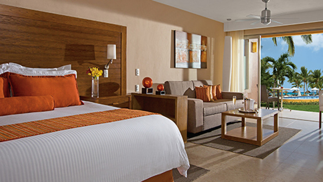 Preferred Club Junior Suite Tropical View