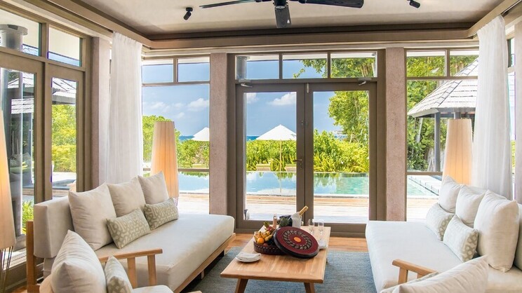 Deluxe Beach Villa with Family Private Pool