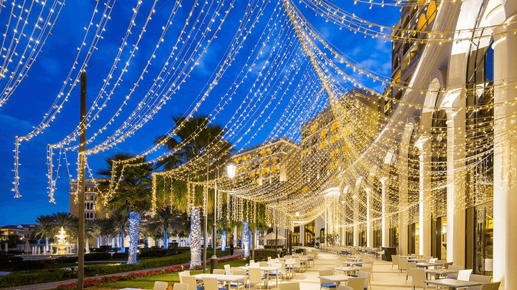 The Ritz-Carlton Abu Dhabi, Grand Canal