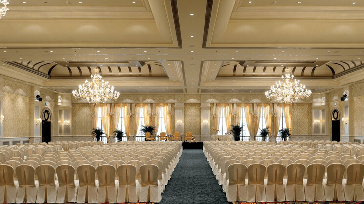 The Ritz-Carlton Abu Dhabi, Grand Canal