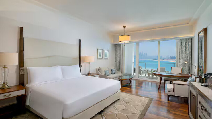 King Deluxe Room with Palm Sea View