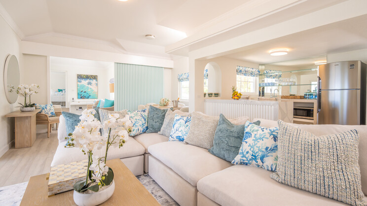 Three Bedroom Luxury Oceanfront Penthouse