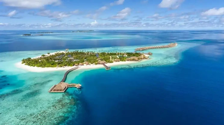 Hurawalhi Maldives Resort
