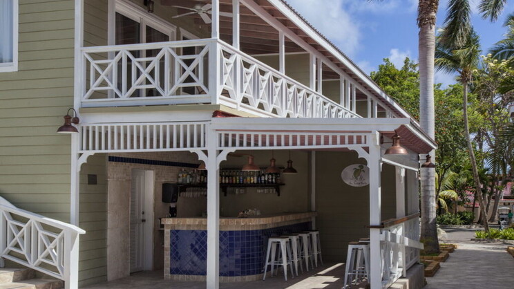 Pineapple Beach Club