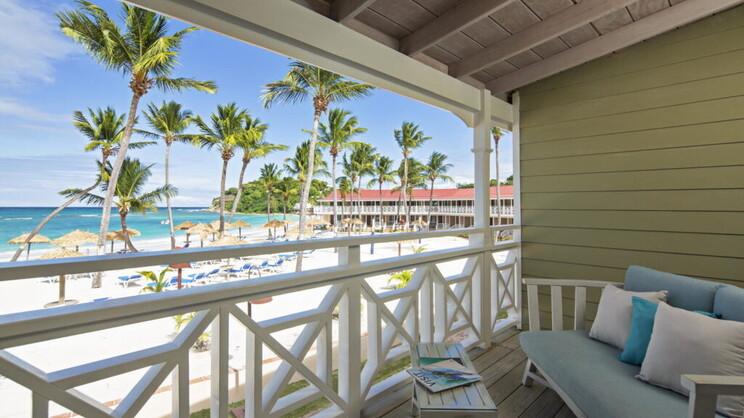 Pineapple Beach Club