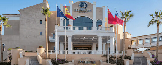 DoubleTree by Hilton La Torre Golf & Spa Resort