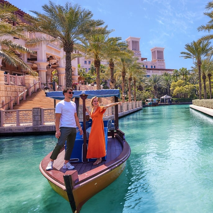 Dubai boat an a canal