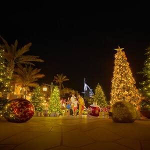 Prepare to be wowed by the dazzling festive entertainment that awaits in Dubai